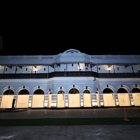 Saroja Heritage, バラナシ エクステリア 写真